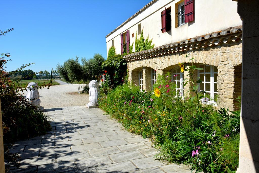 Le Mas De La Feniere Arles Buitenkant foto