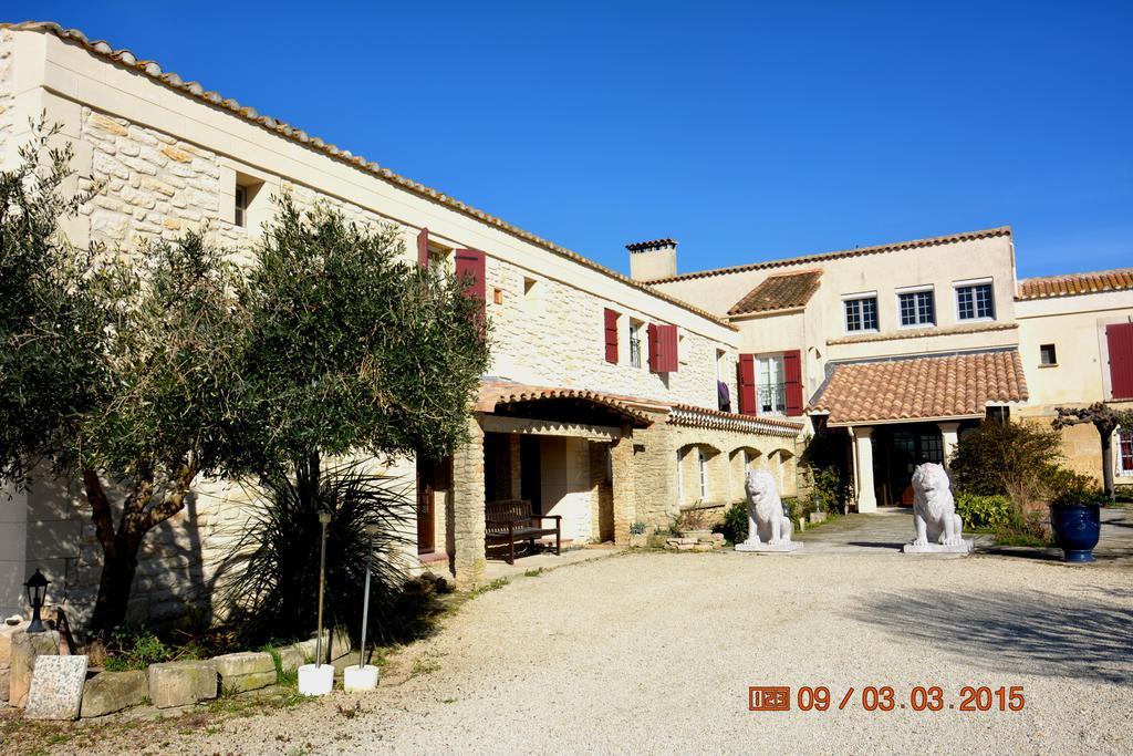 Le Mas De La Feniere Arles Buitenkant foto