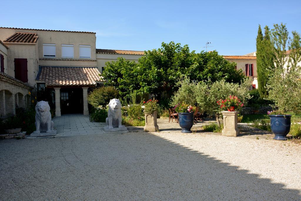 Le Mas De La Feniere Arles Buitenkant foto