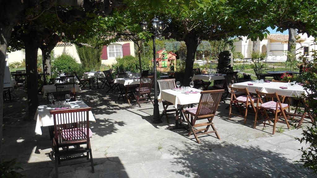 Le Mas De La Feniere Arles Buitenkant foto