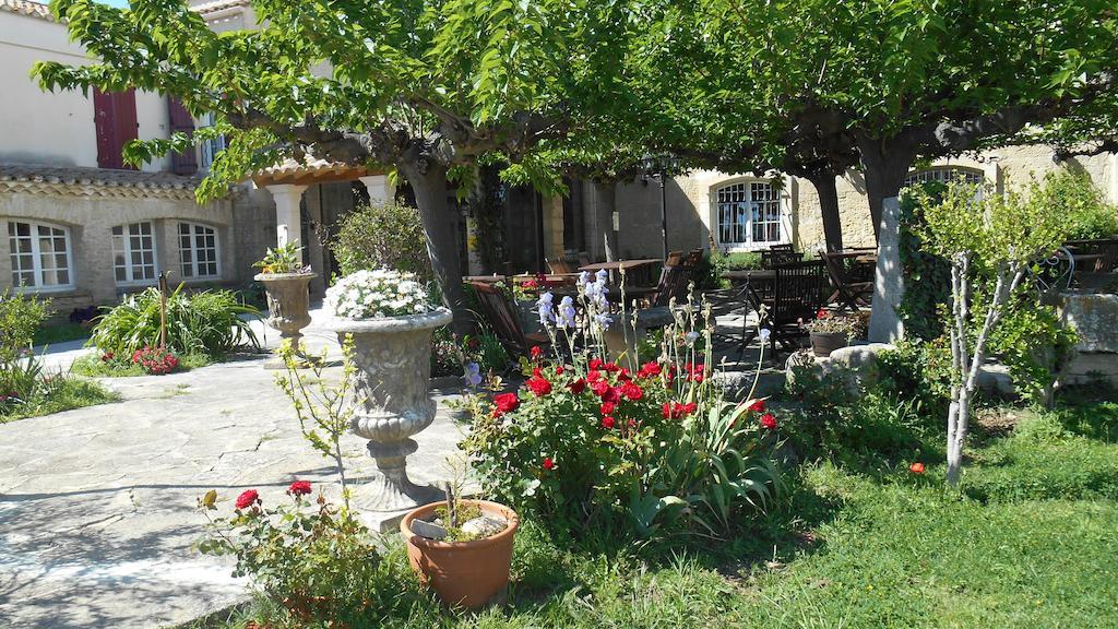 Le Mas De La Feniere Arles Buitenkant foto