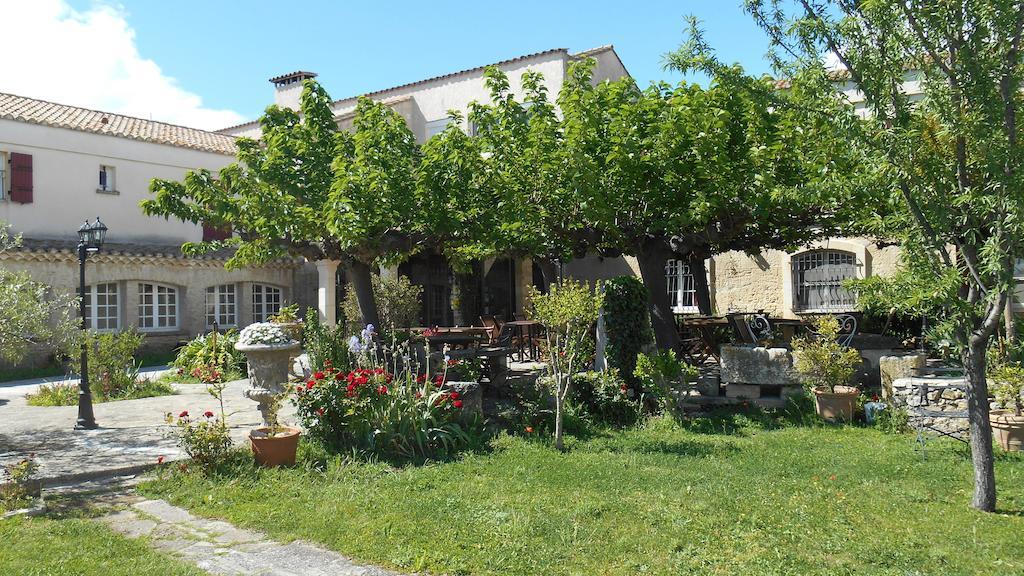 Le Mas De La Feniere Arles Buitenkant foto